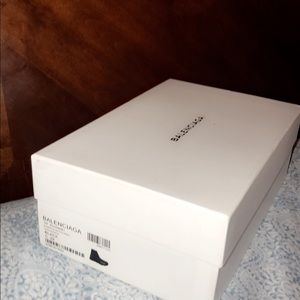 Balenciaga (All Black)